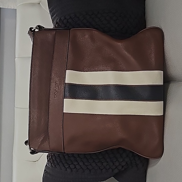 Coach Handbags - Coach Crossbody
